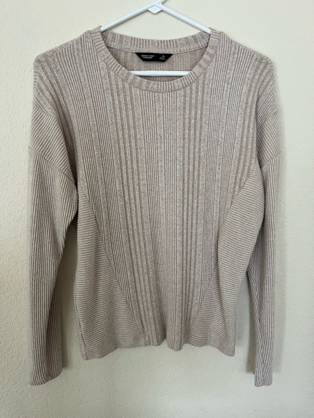 Simply Vera Vera Wang Ribbed Crewneck Sweater in Light Beige
